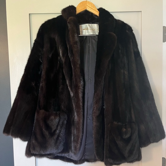 Vintage Chloe fur coat! Gorgeous and in excellent condition. - fits xs-medium - Picture 6 of 12